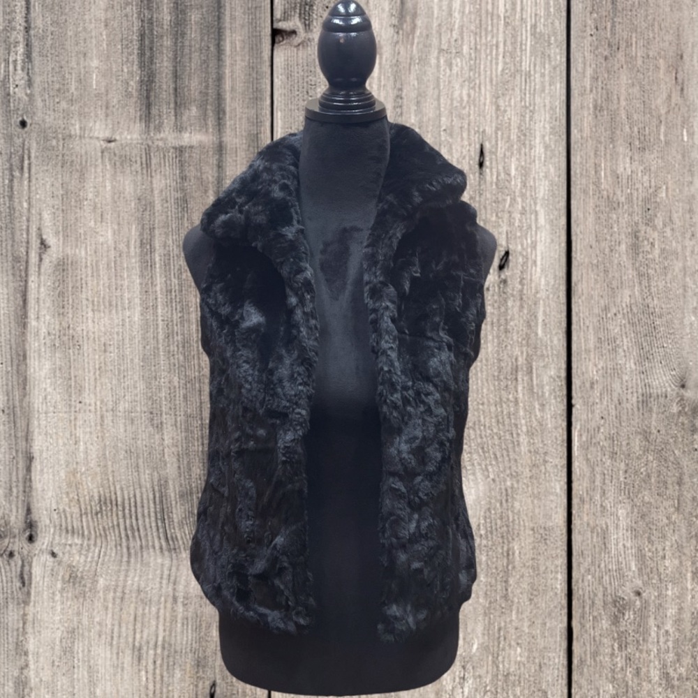 Outdoor Edition by Parkhurst Furry Vest